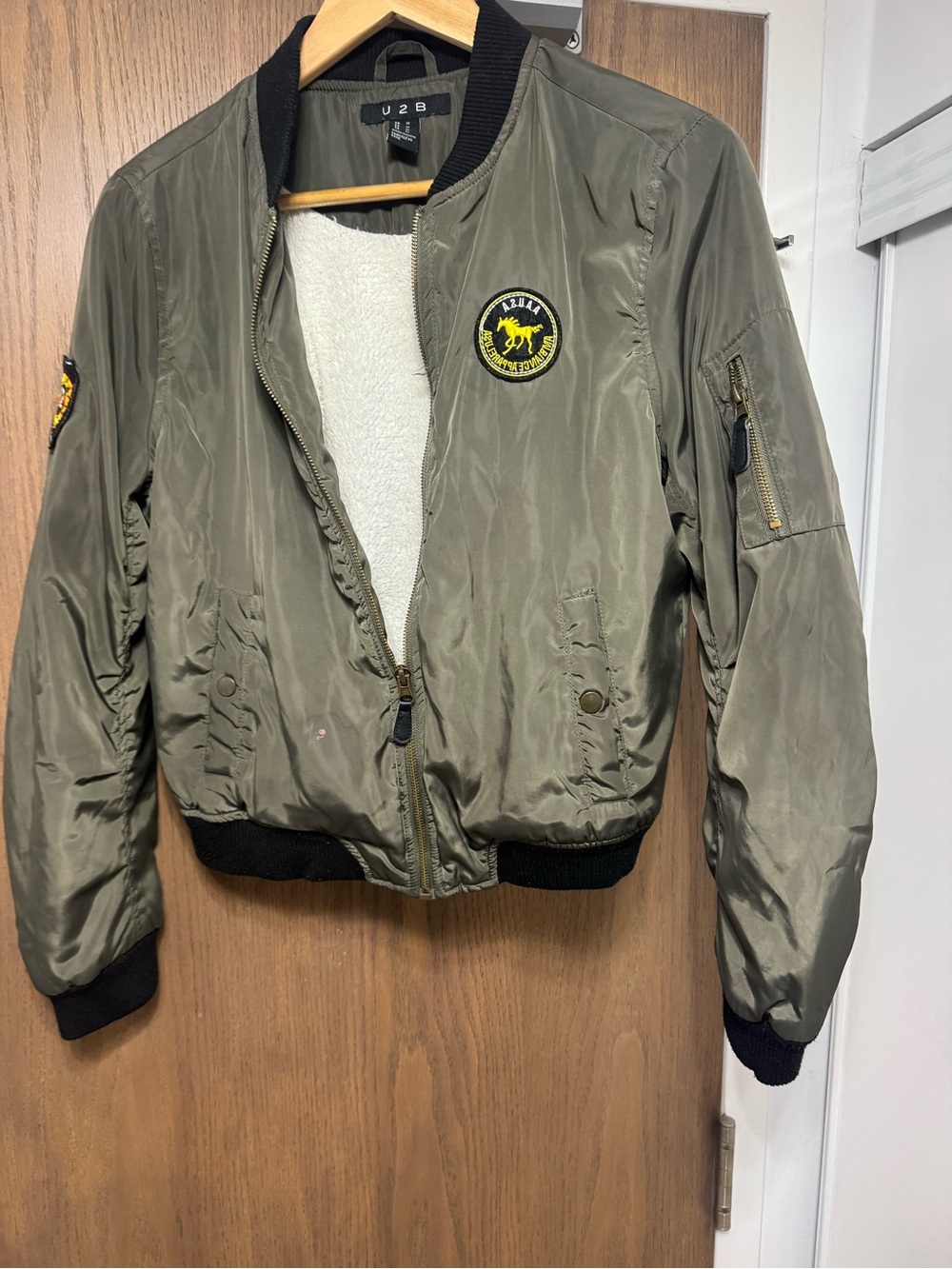 Olive Green Bomber Jacket with Patch Detail pockets size M - Picture 3 of 9